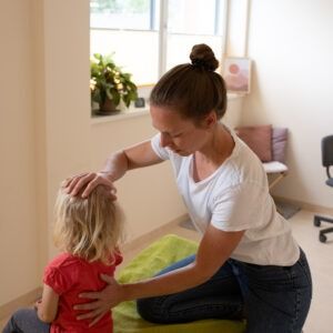 Physio & Osteopathie für Kinder